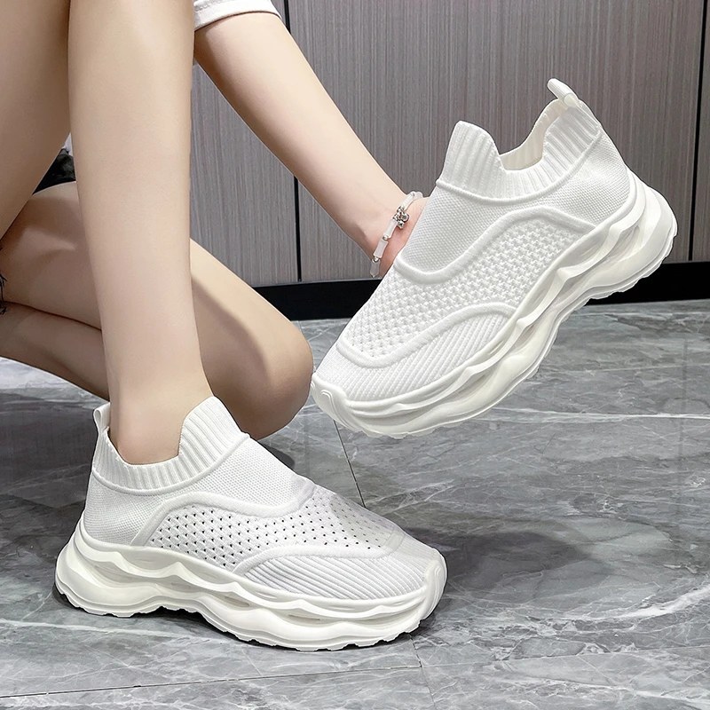 Lucyever sepatu kets rajut Wedge wanita, sepatu Sneakers olahraga vulkanisir jaring bersirkulasi, sepatu jalan-jalan Platform Slip on untuk wanita