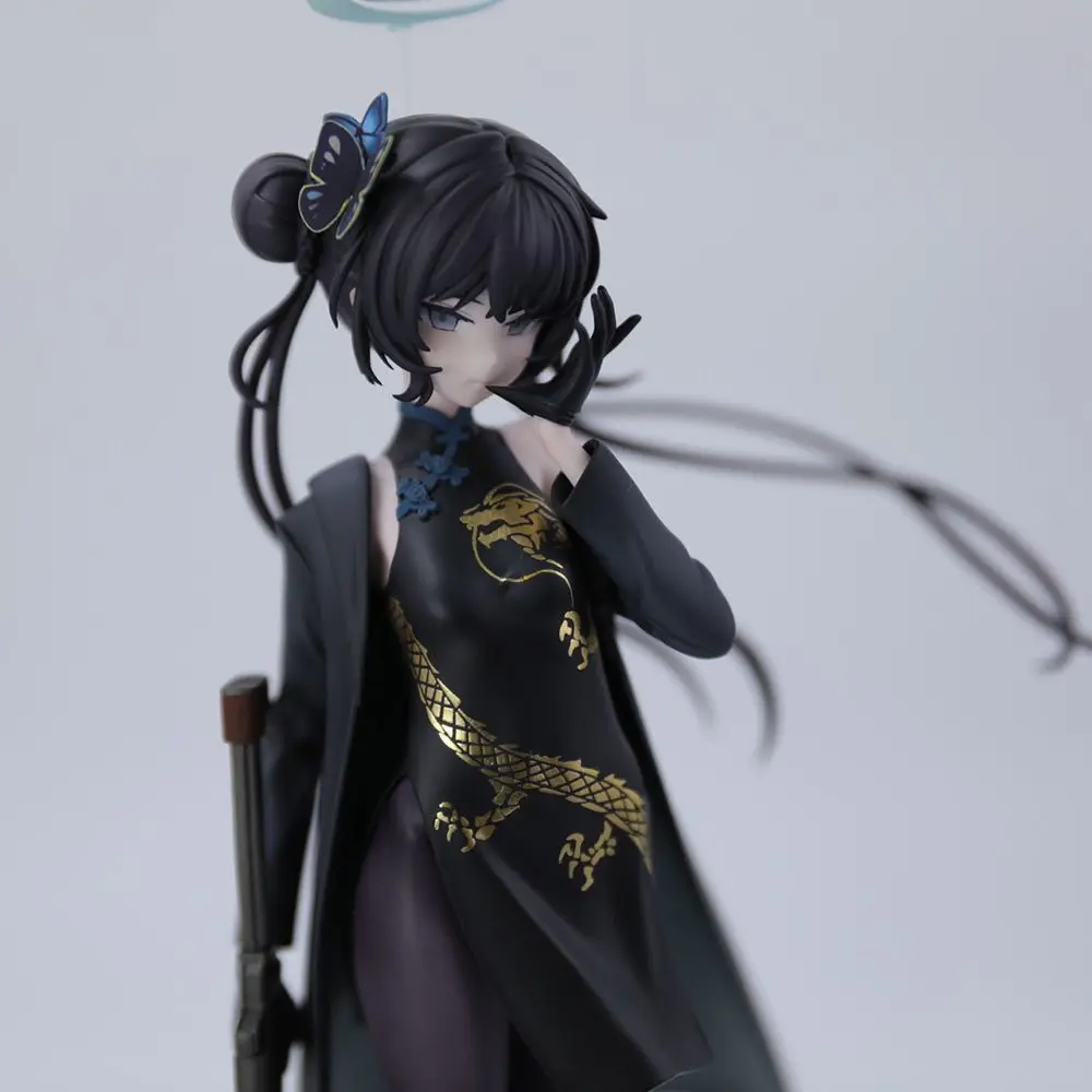 

Фигурка новой синей архивной девушки, готовая к быть выпущена. Это подарок для книжных полок, украшений для настольных и компьютерных книг.