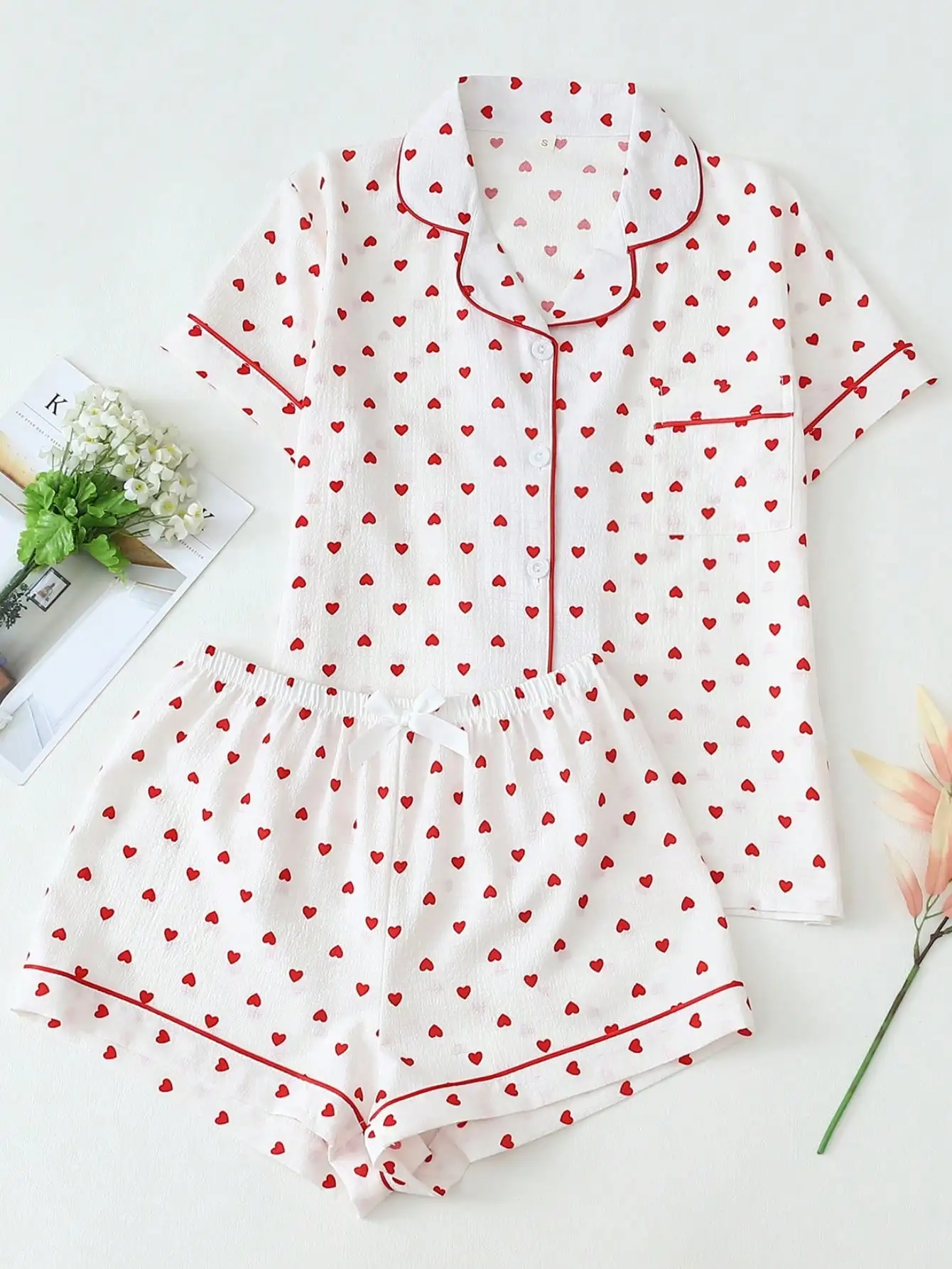 

Women's Heart Print Pajama Set - Short Sleeve Button-Up Top & Shorts
