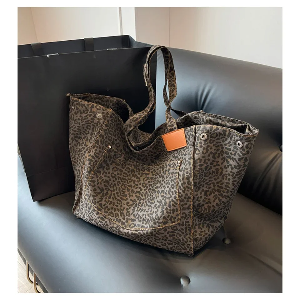 Leopard Pattern Tote Bag Vintage Canvas Shoulder Bag Fashion Big Capacity Handbag For School Work Shopping view 6