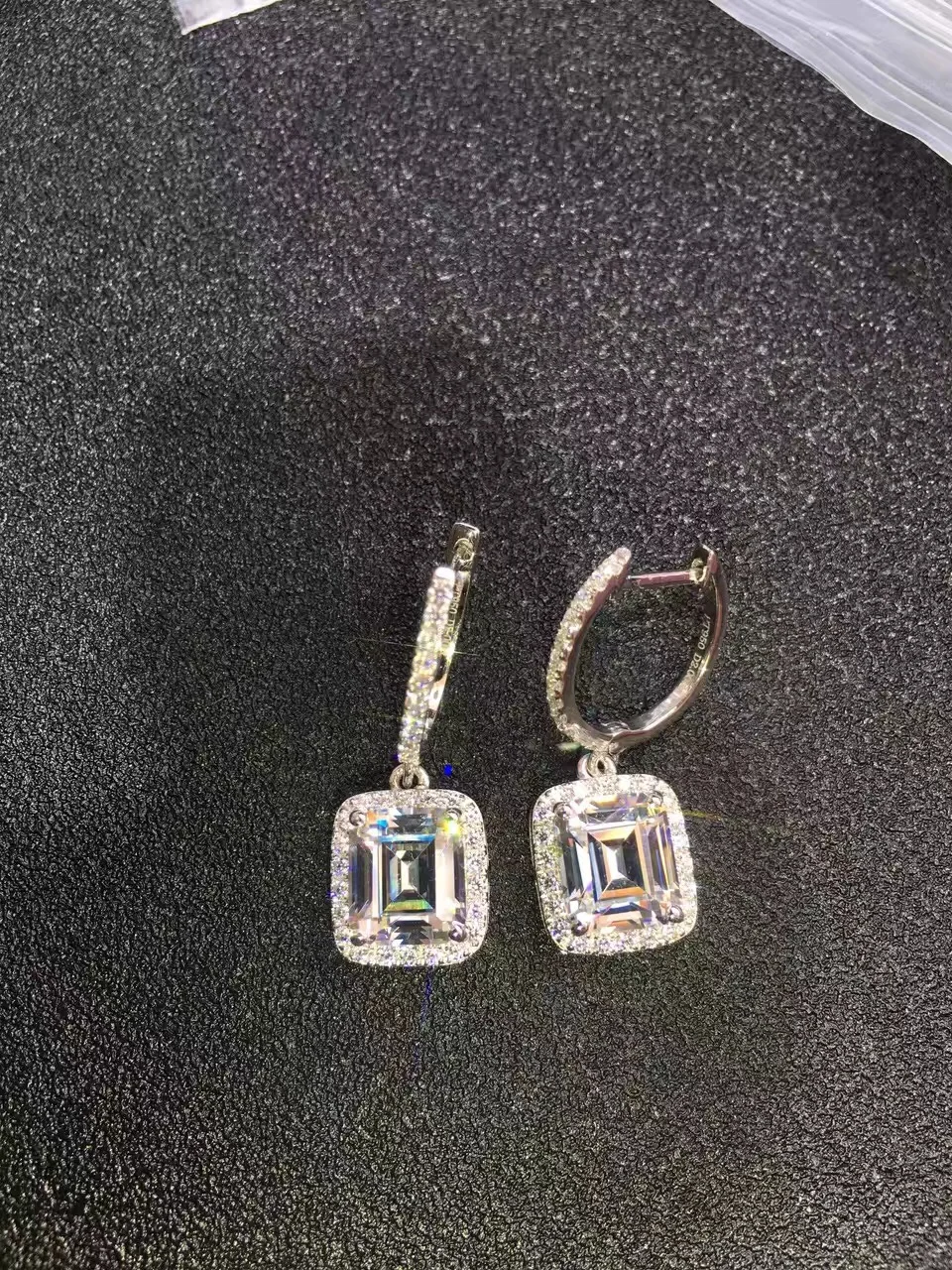 Clearance TE208 NSCD earring for WomenTNSCD simulated diamonds is very brilliant