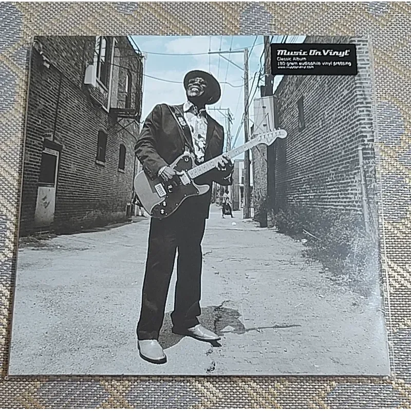 

Buddy Guy Brings Em In Vinyl 2LP for Music Lovers