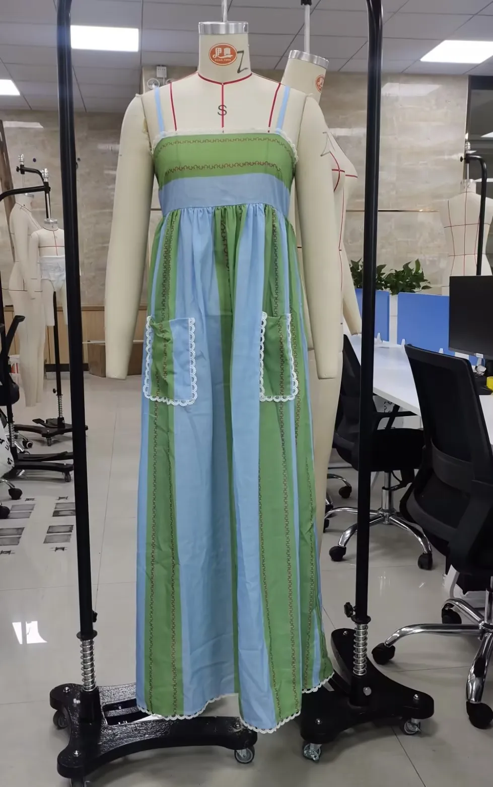 Vestido largo tipo camisola a rayas para mujer, vestido de playa fluido con tirantes finos de verano y corte holgado con bolsillos delanteros para vacaciones