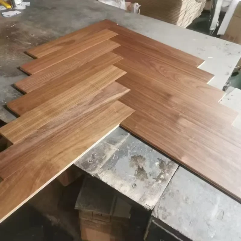 Advanced Multi-layer Black Walnut Solid Wood Flooring Modern Design Nature Walnut Veneering Wood Floor for Bedroom Indoor Use