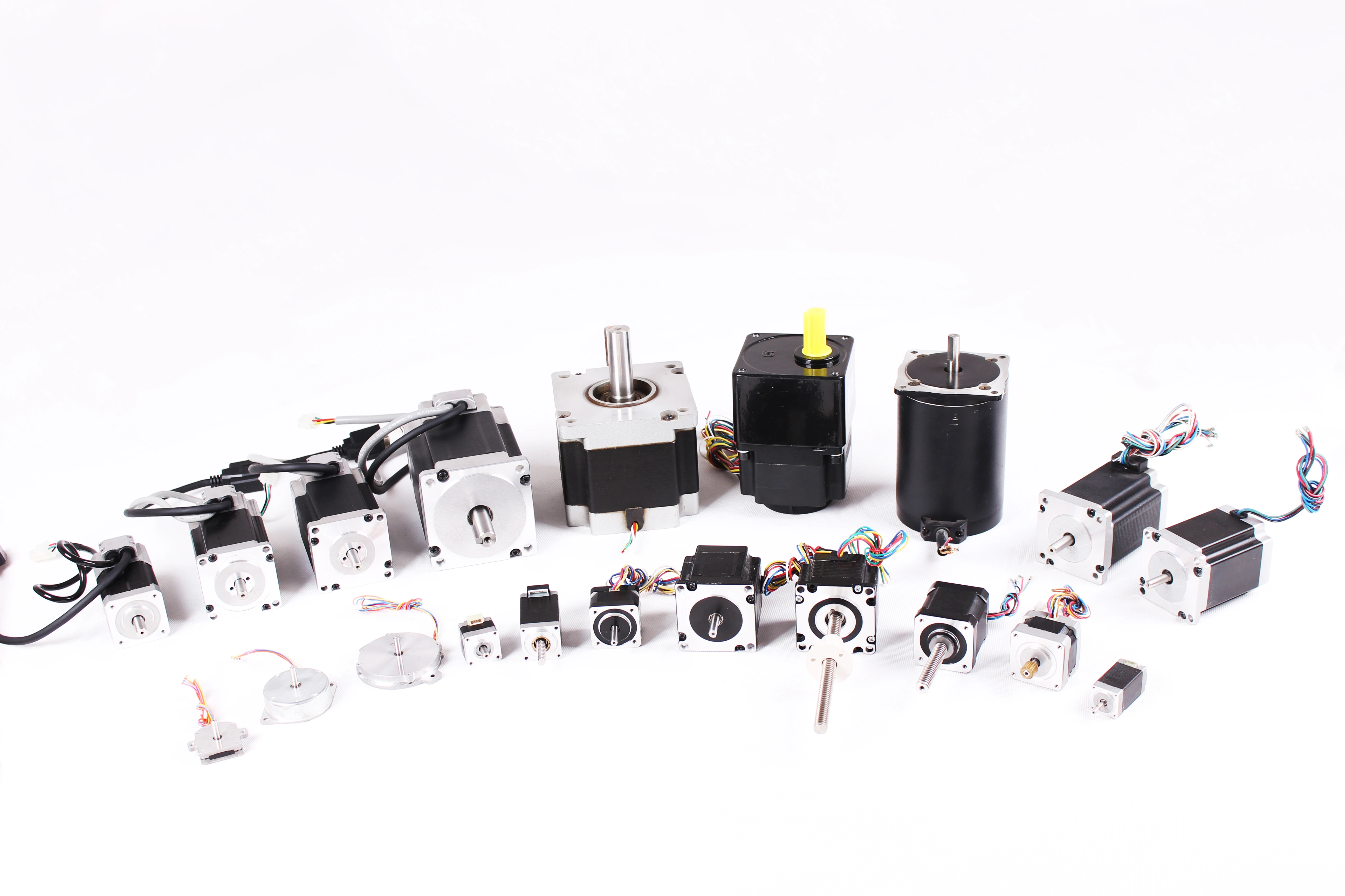 Шаговый двигатель с замкнутым контуром и высоким крутящим моментом 86 мм с инкрементным оптическим энкодером