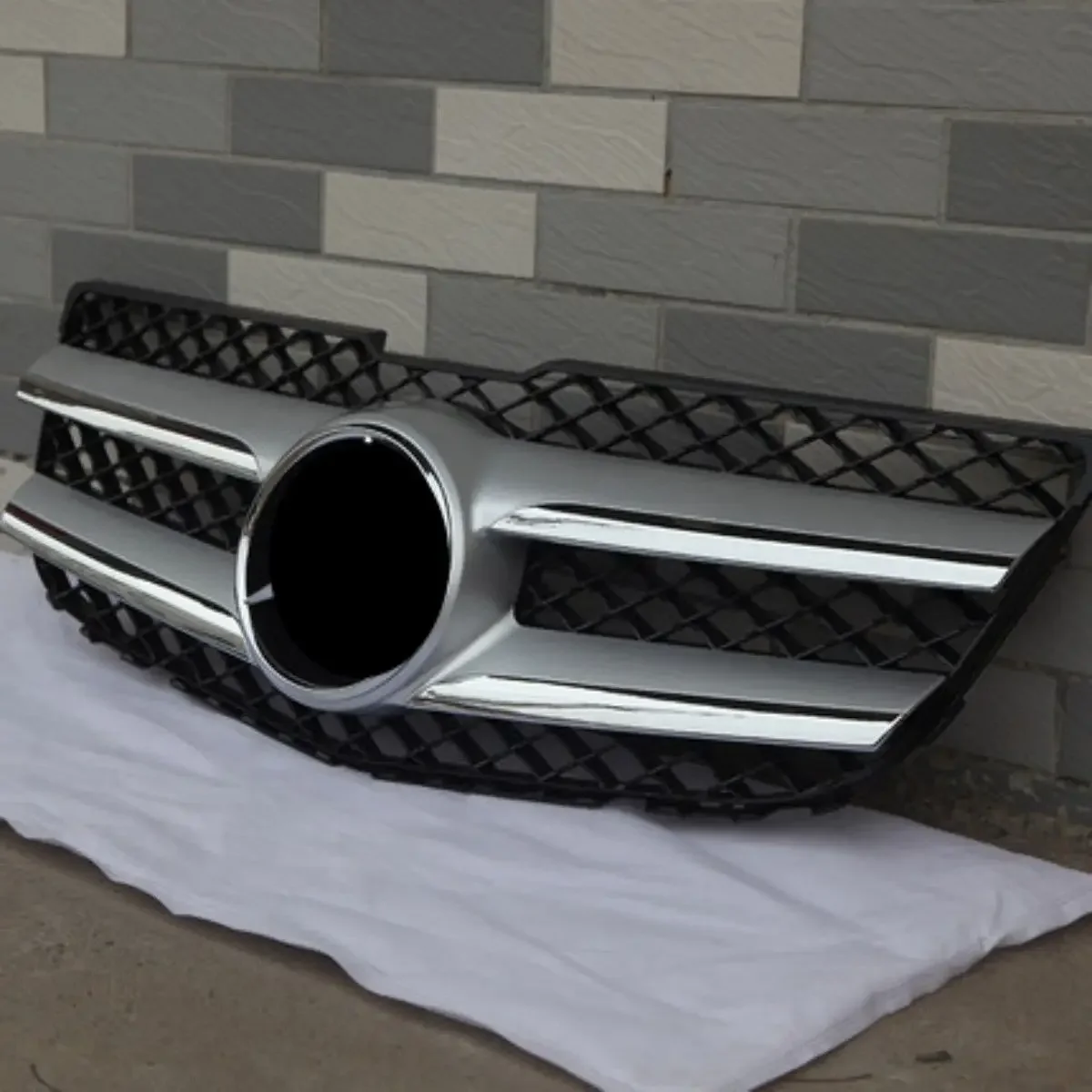 Car Front Bumper Grill Mask Radiator Grille for Mercedes-Benz GLK200 GLK220 GLK250 GLK260 GLK280 GLK300