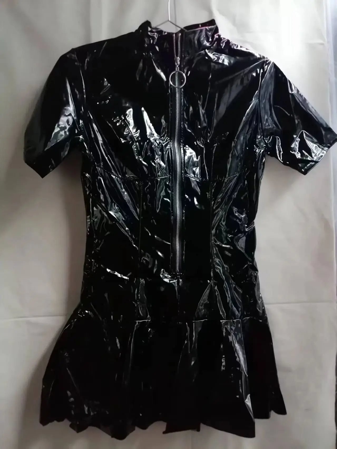 S-XXL Kurzarm Wet-Look PVC A-Linien-Kleid Glänzendes PU-Leder Heißes Kleid Eng Anliegend mit Reißverschluss Sexy Minikleid Sommerkleid Vestido Minirock