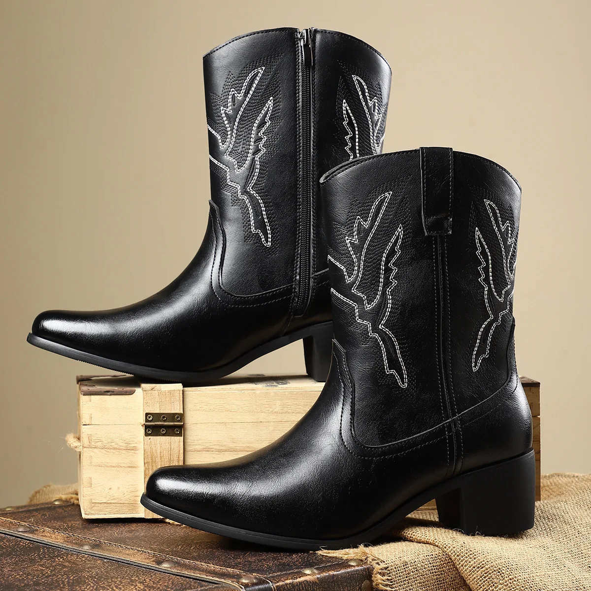 Fashionable Embroidered Men's Western Cowboy Boots Outdoor Sports Men's Knight Boots Snow Boots view 4