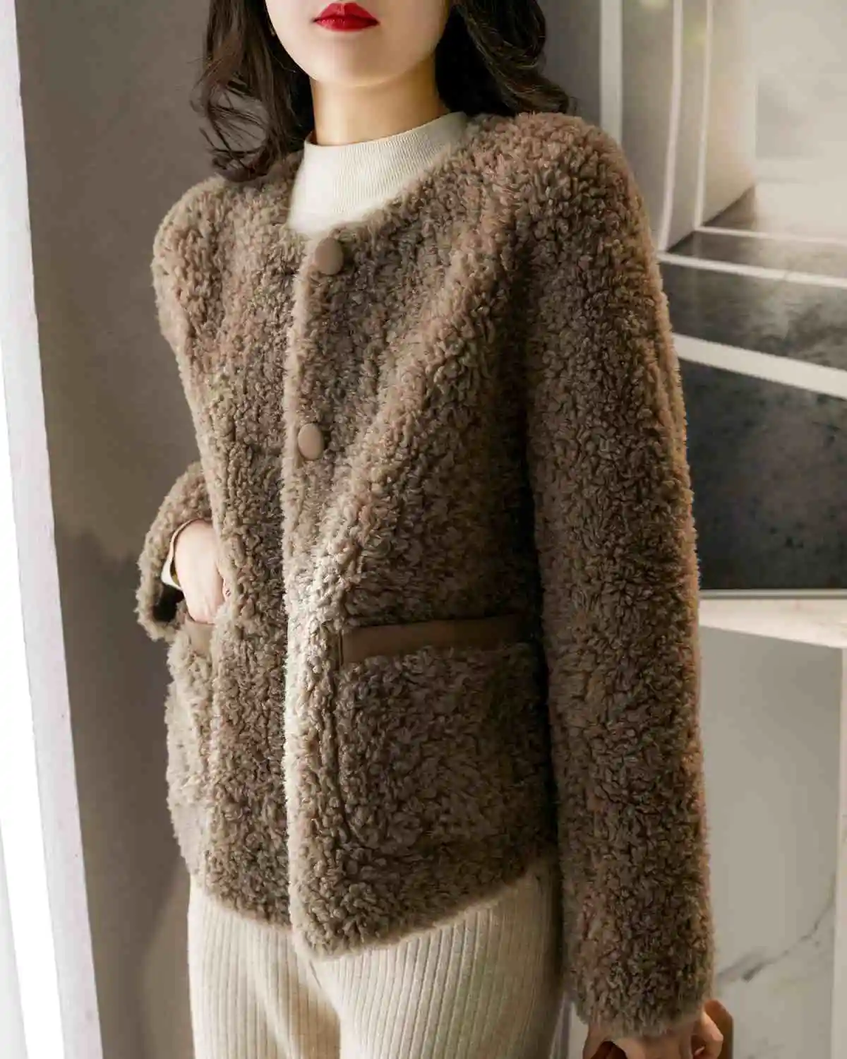 Women Autumn Winter New Outerwear Warm Particle Plush Short Jacket Fur Integrated Lamb Wool Trend Coats