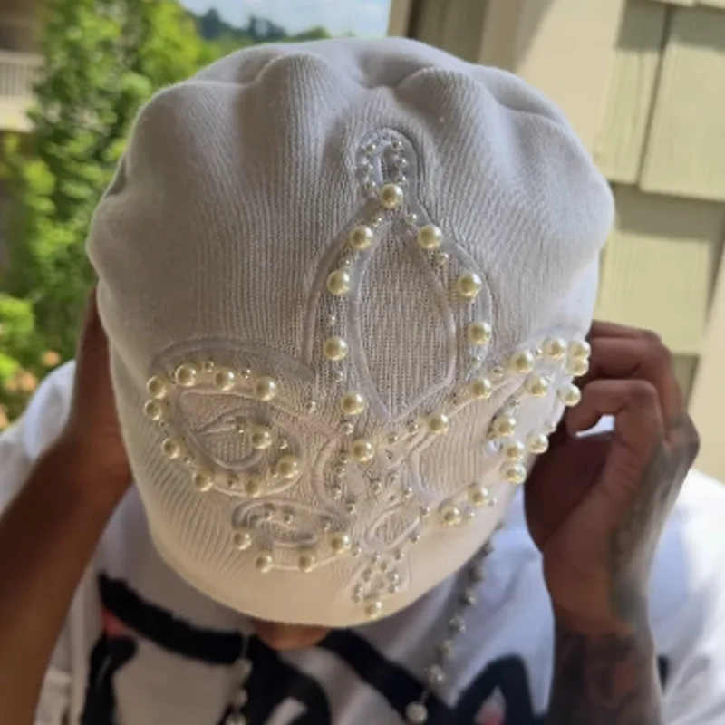 

Beaded Knitted Hat with Pearl, Thickened Hoodie, Warm Hat, Autumn and Winter