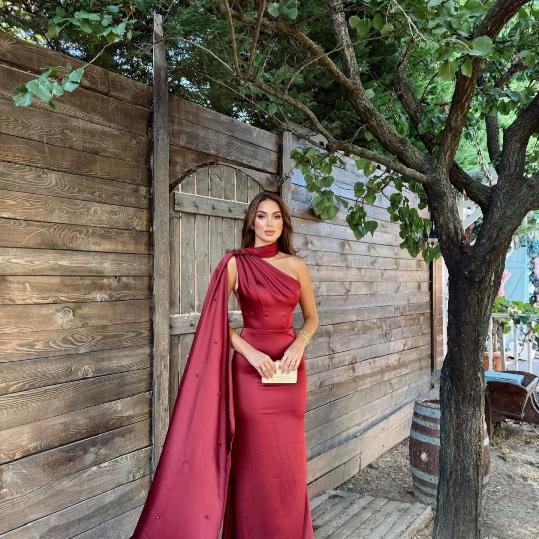 Mila Borgogna Monospalla Raso Mantello Treno Abiti da ballo personalizzati Gonna lunga aderente Serata formale Abiti eleganti da gala