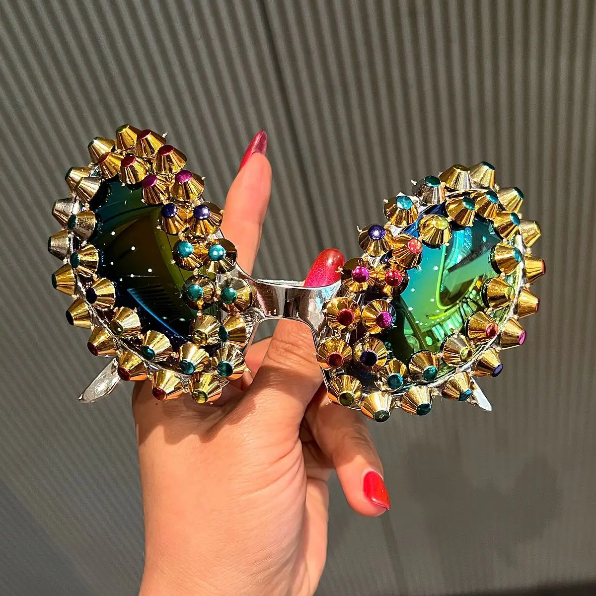 Unique Rainbow Spike Alien Sunglasses Women and Men Funny Festival Ball Style Party Goggles Sun Glasses Metal Chain Punk Shades