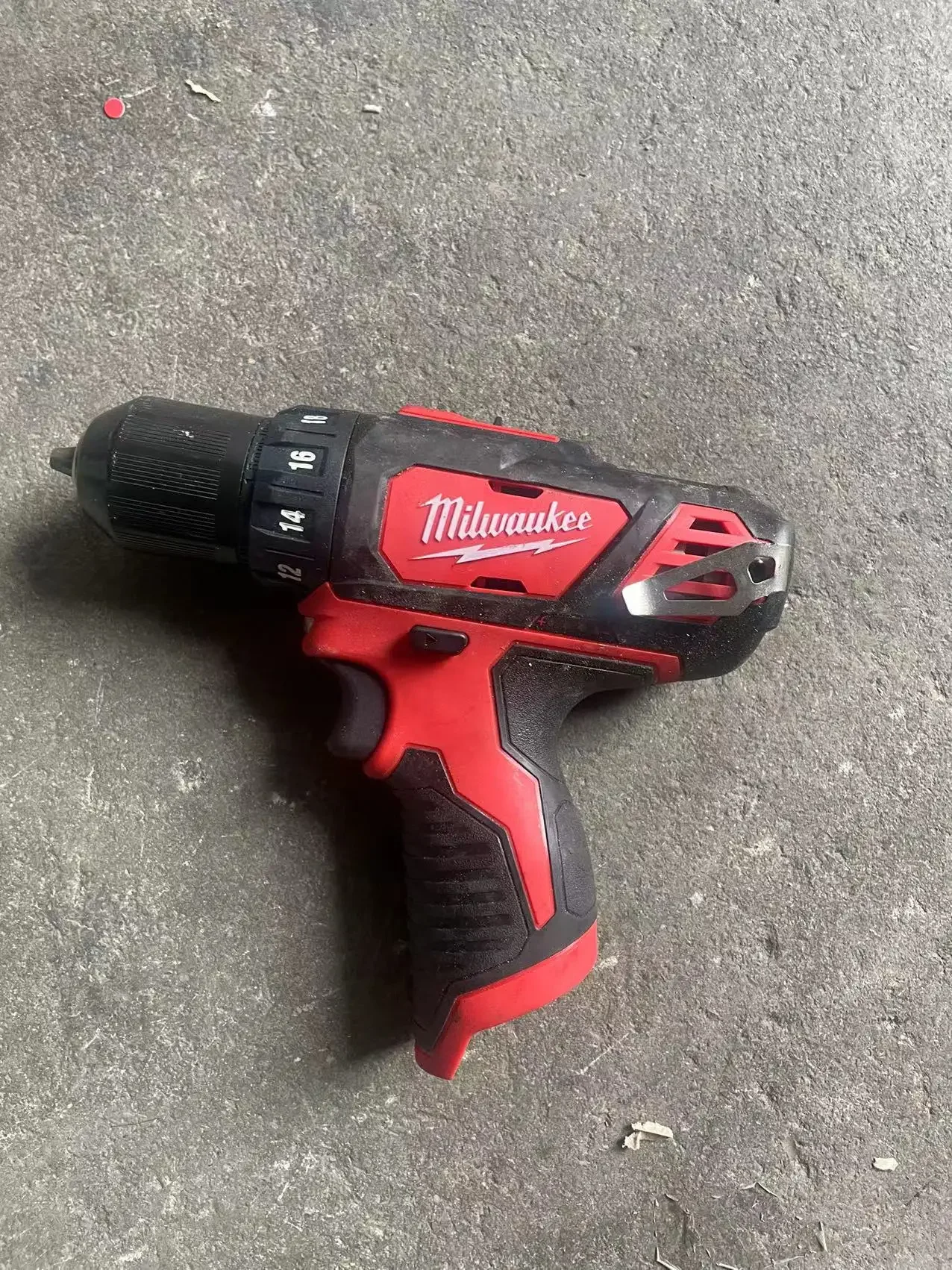 Milwaukee 2407-20 M12 Cordless 3/8