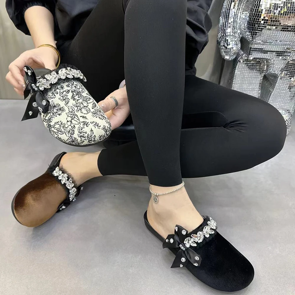 Fashion Women Sandals Retro style Women Slippers Plus Size Flat Half Slippers Rhinestone Summer Women Shoes Designer Mullers