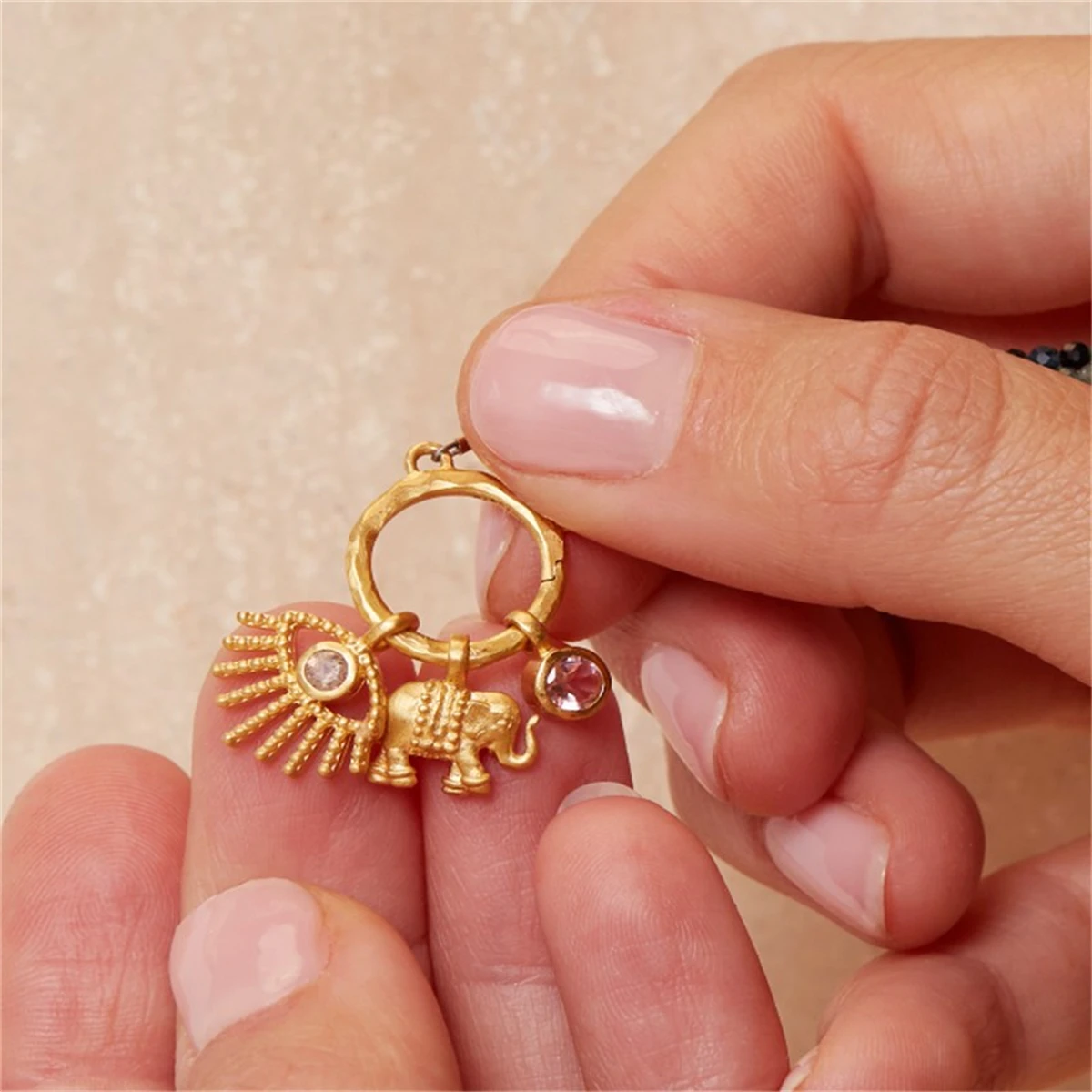 European and American Mini Elephant Lotus Love Single Pendant DIY Necklace Electroplated 18K Gold Color Preserved