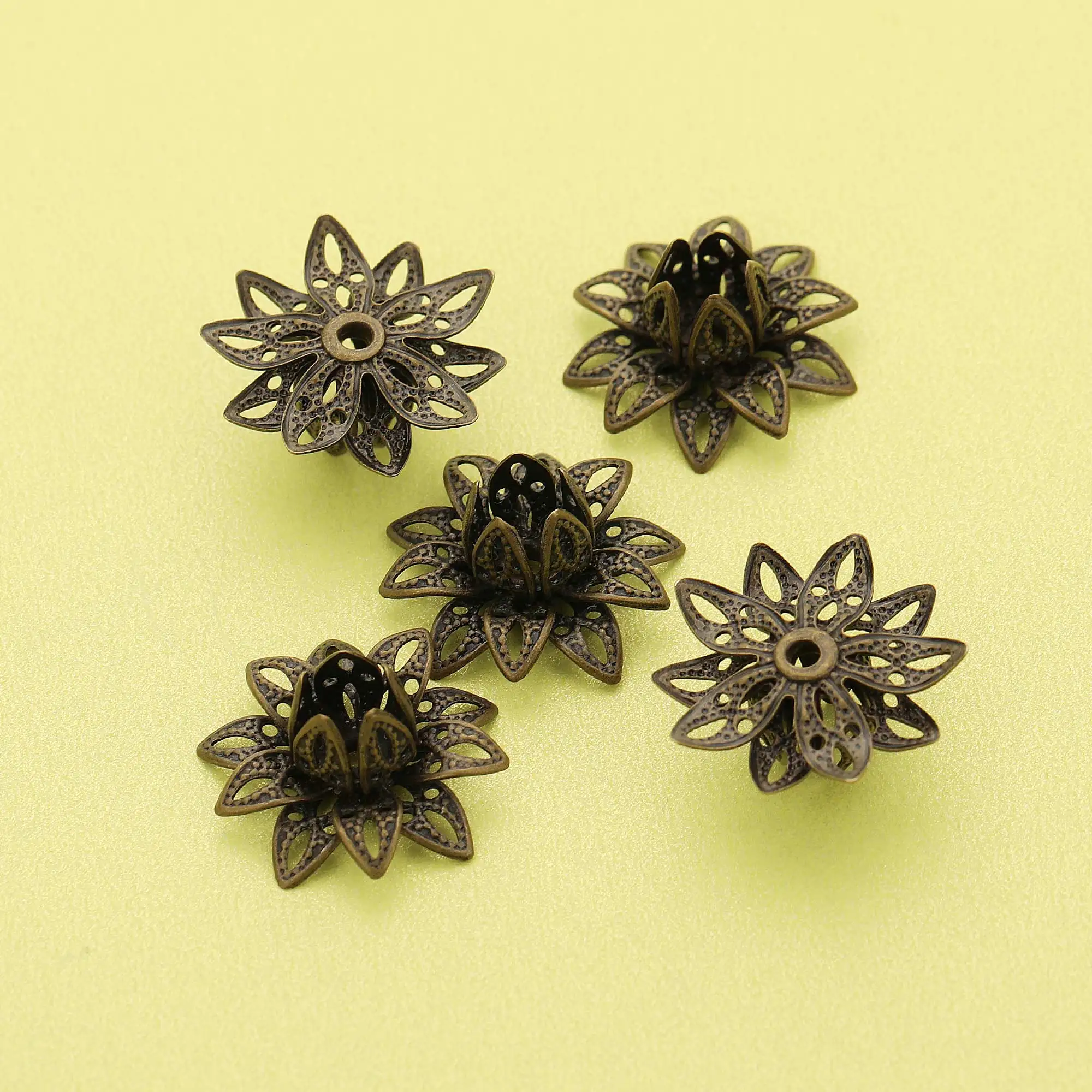 50pcs 15MM Round Filigree Brass Beads Cap,Brass Bronze Antiqued Flower Cap,DIY Beading Supplies 1561024