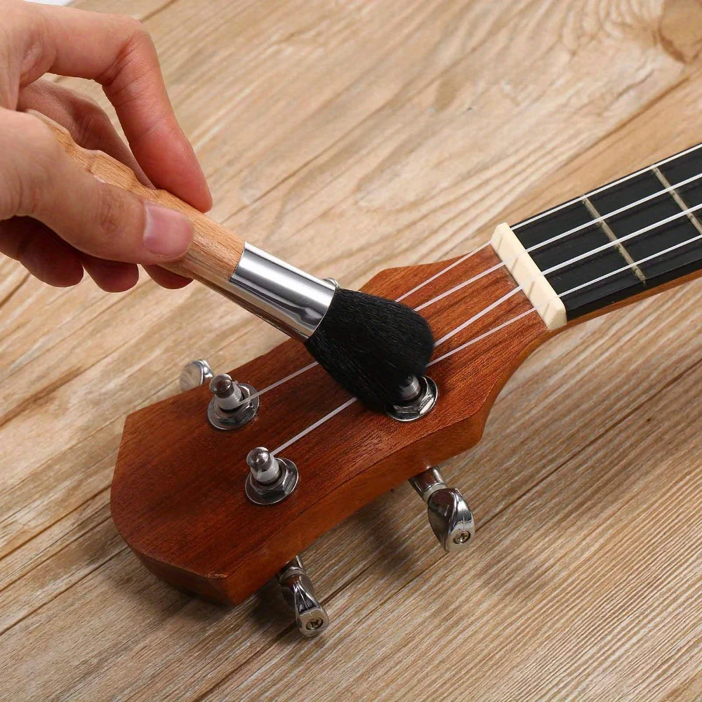1PC Guitar Brush Piano Brush Bristles Are Soft and Do Not Damage the Instrument Cleaning Brush Guitar Accessories