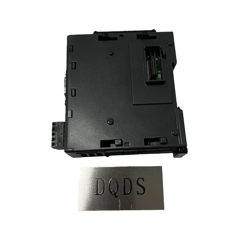 KEYENCE KV-NC20L Programmable Controller Serial Adapter Used to Enhance the Flexibility of Device Networking