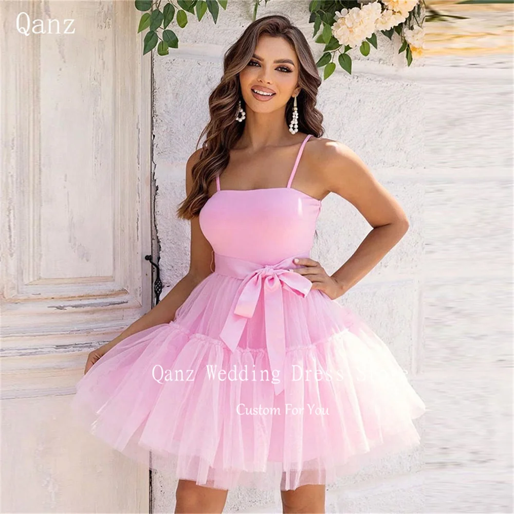 

Qanz Tulle Pink Homecoming Dresses Spaghetti Straps with Bow Ruffles Vestidos De Festa Short A Line Plus Size Cocktail Dresses