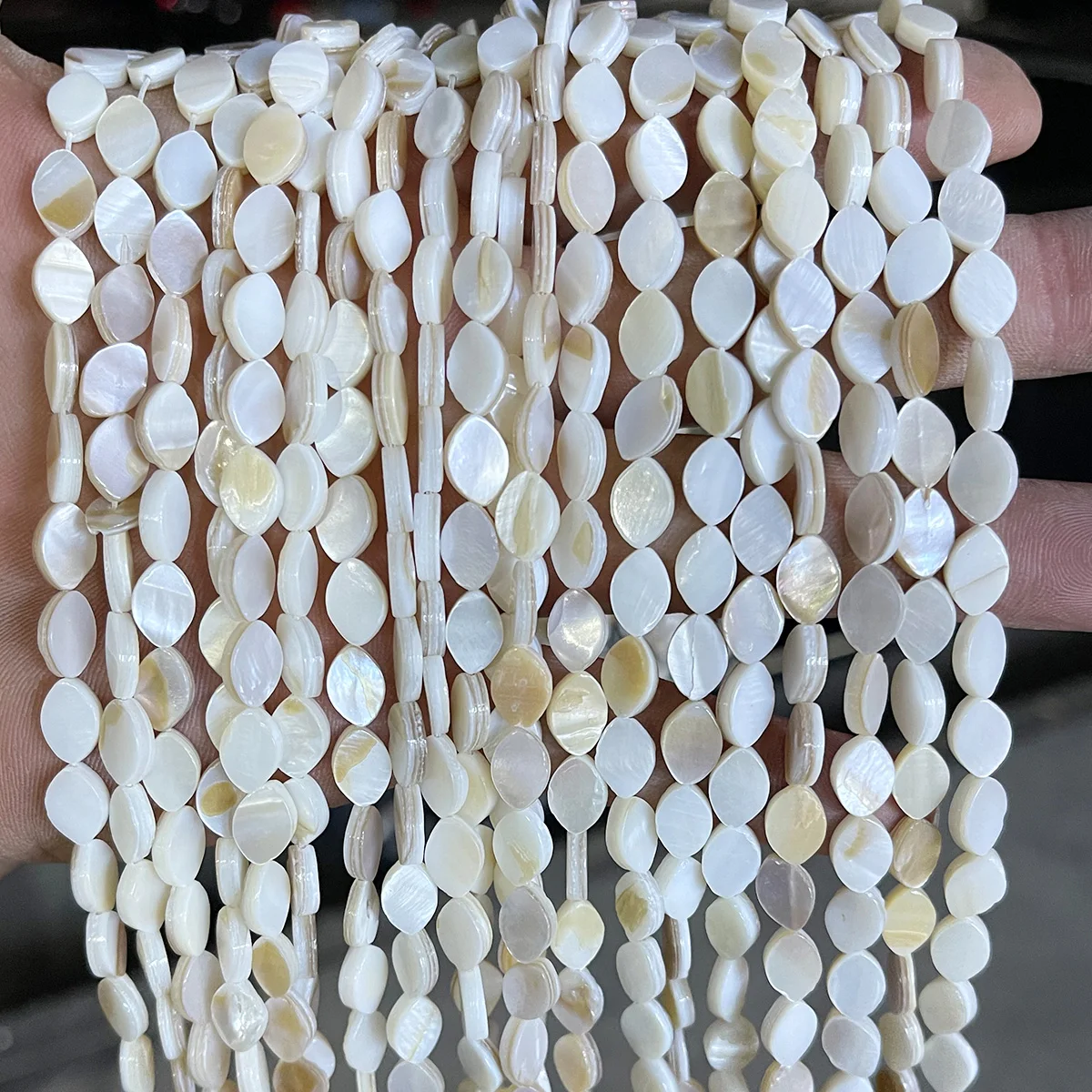 Natürliche Muschelperlen in Form von vierblättrigem Kleeblatt, Stern und Herz, lose Abstandsperlen für die Schmuckherstellung, DIY-Armband- und Halskettenzubehör. – Detail 4