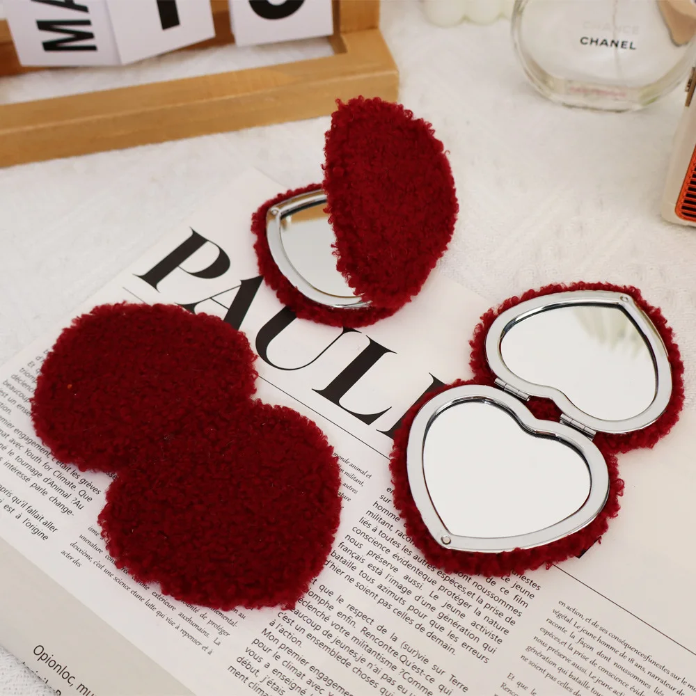 Plush Heart-Shaped Makeup Mirror with Magnifying Side, Folding Dual-Sided Portable Compact in Soft Teddy Bear Fur