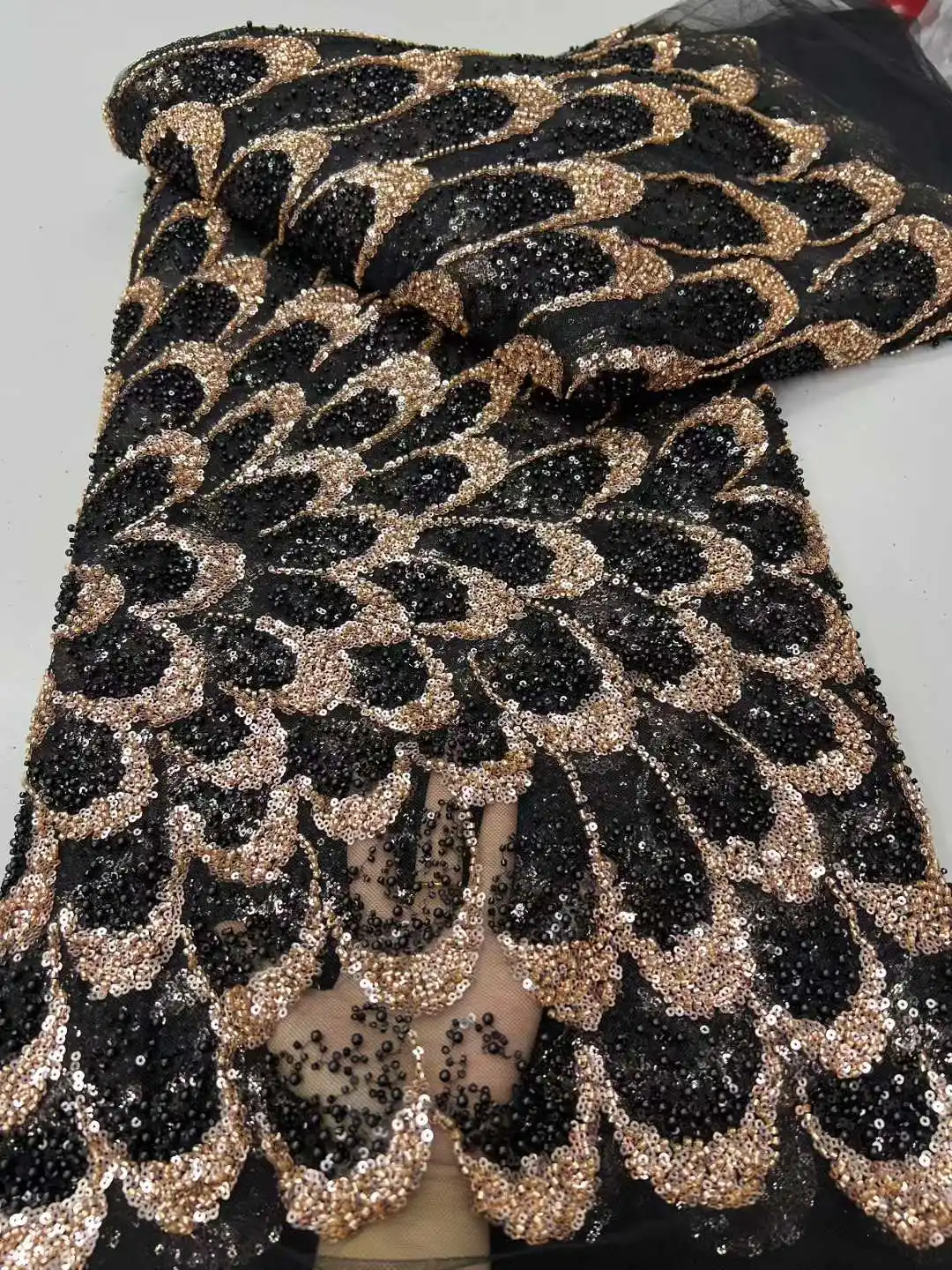 2025 คุณภาพสูงมาใหม่ลูกปัดแอฟริกันทําด้วยมือลูกปัดผ้าลูกไม้ไนจีเรียSequinsลูกปัดผ้าลูกไม้ผู้หญิงชุดแต่งงาน