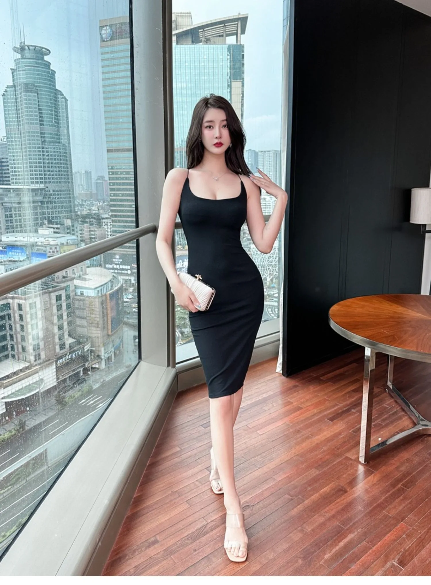 Mittellanges Trägerloses Kleid für Damen, Sexy Rückenfreies Bodycon-Kleid mit Schlitz für Trendbewusste Frauen – Detail 11