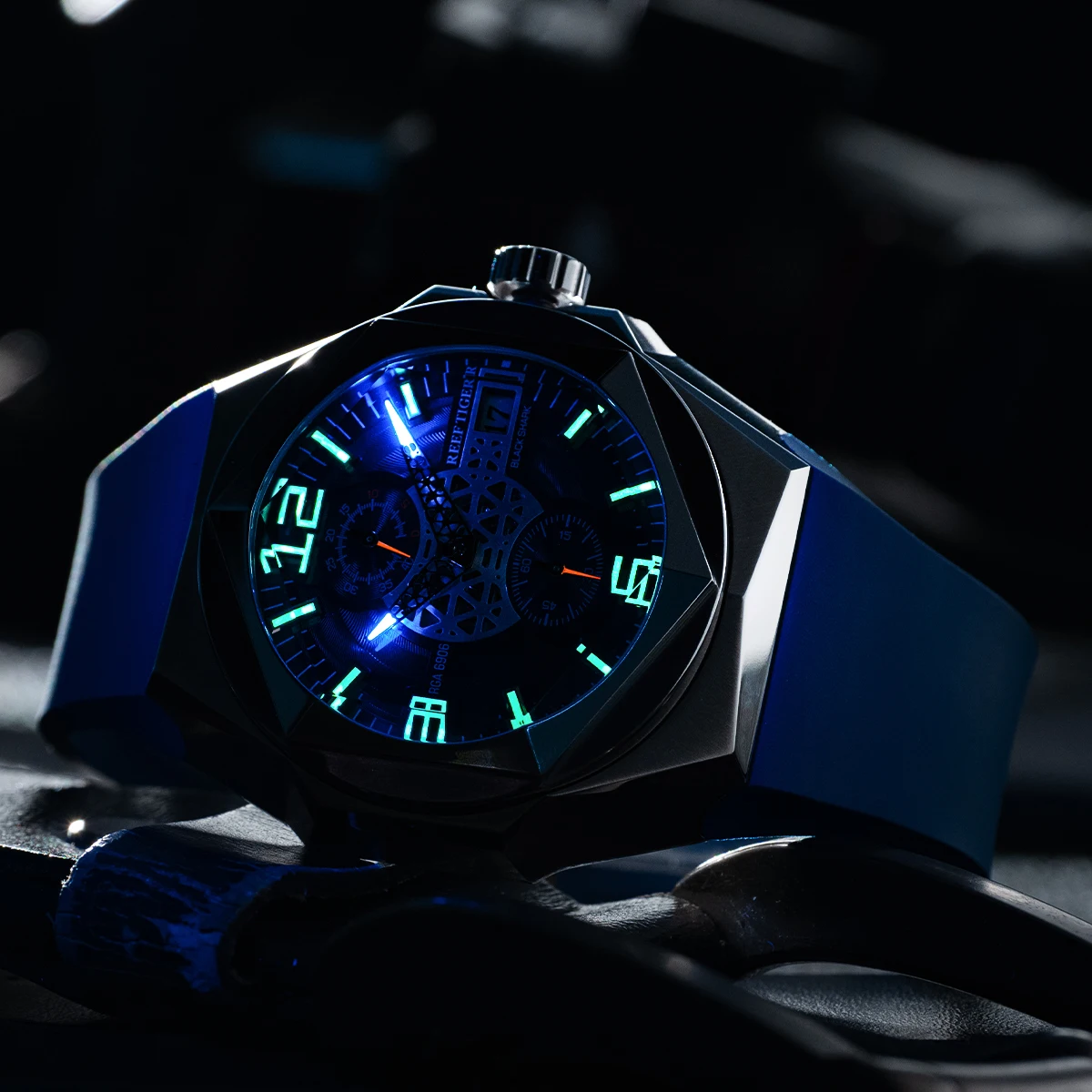 Reef Tiger/RT Top Brand Luxury Mechanical Skeleton Watch For Men Black Shark Hexagon Automatic Rubber Band Watches Rejos