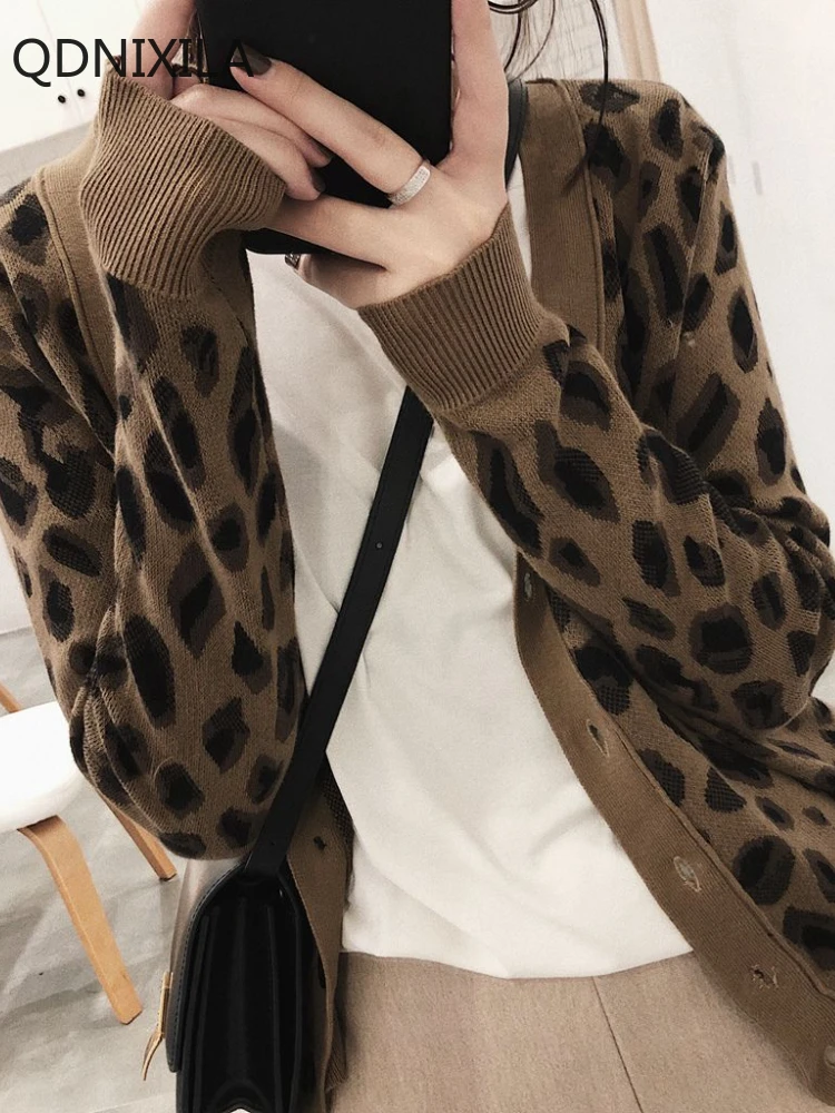 Women\'s Leopard Print Knitted Cardigan, V-neck, Long-sleeved, Loose Sweater, Short Jacket, Fashion, New, Autumn, 2024