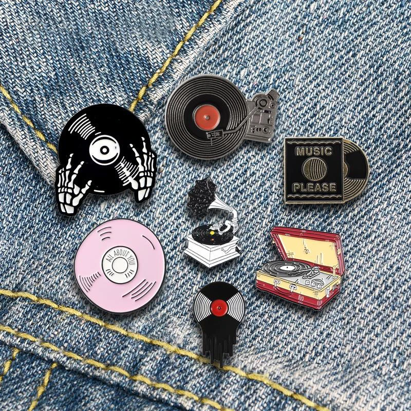 Music Enamel Lapel Pins Classic Phonograph Vinyl Records Brooches Badges Fashion Pins Gifts for Friends Wholesale