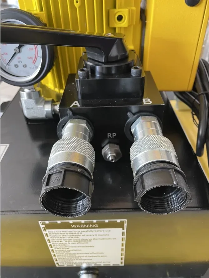 مضخة كهربائية هيدروليكية محمولة مزدوجة التمثيل 70 ميجا باسكال #4