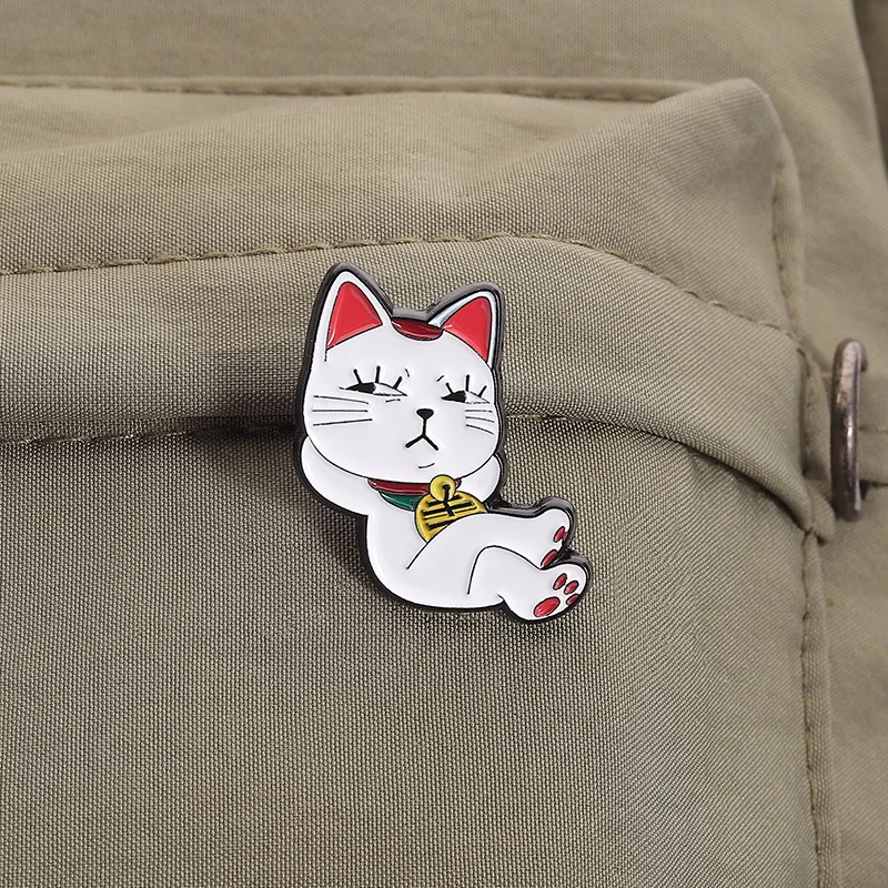 

Animals, bells, little white cats, brooches, metal badges, clothing accessories, backpacks, decorations, wholesale