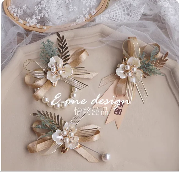 

Морі Корейский Европейский свадебный комплект невесты, жениха, отца, матери, подружки невесты, жениха, свадебный корсаж, сестры, цветы на запястье.