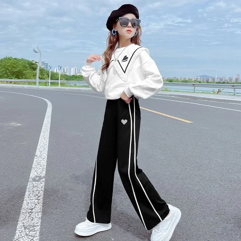 Trendy Tween Girls' Straight Leg Jeans for Spring Loose Fit Sporty Wide Leg Pants for Kids Stylish Kids' Outdoor Active Wear