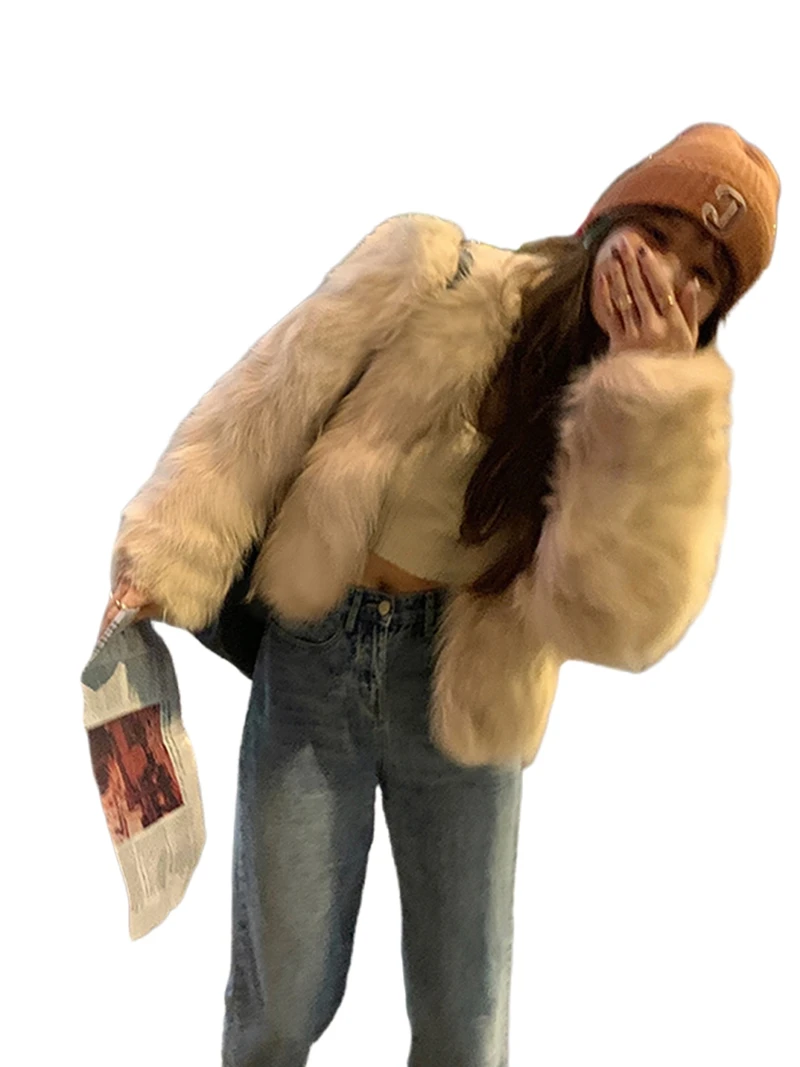 

Новинка 2025 года: молодая шуба в стиле лисы для женщин, короткая шуба с v-образным вырезом, популярна взимку, для похудения.