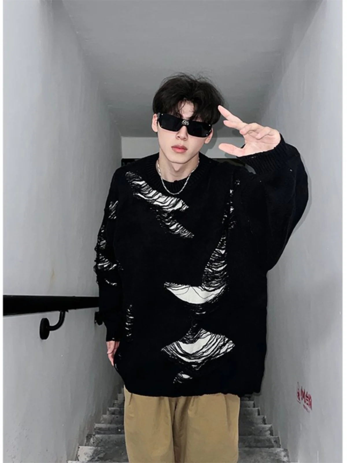 

Men's Loose Fit round Ne Knitted Sweater Color Blo Hole Design Autumn Faion Casual Long Sve Sweatirt Outerwear