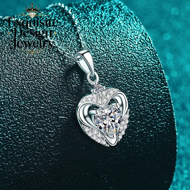 Exquisite Platinum PT950 Dazzling 1-carat Moissanite Necklace, Women's Heart Hollow-out Diamond Pendant Trendy Collarbone Chain