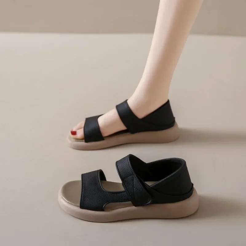 

New Women's Sandals Summer Wear Platform Soled Casual Fashion Super Hot Beach Shoes Flip-flops Plus Size Sandals Women