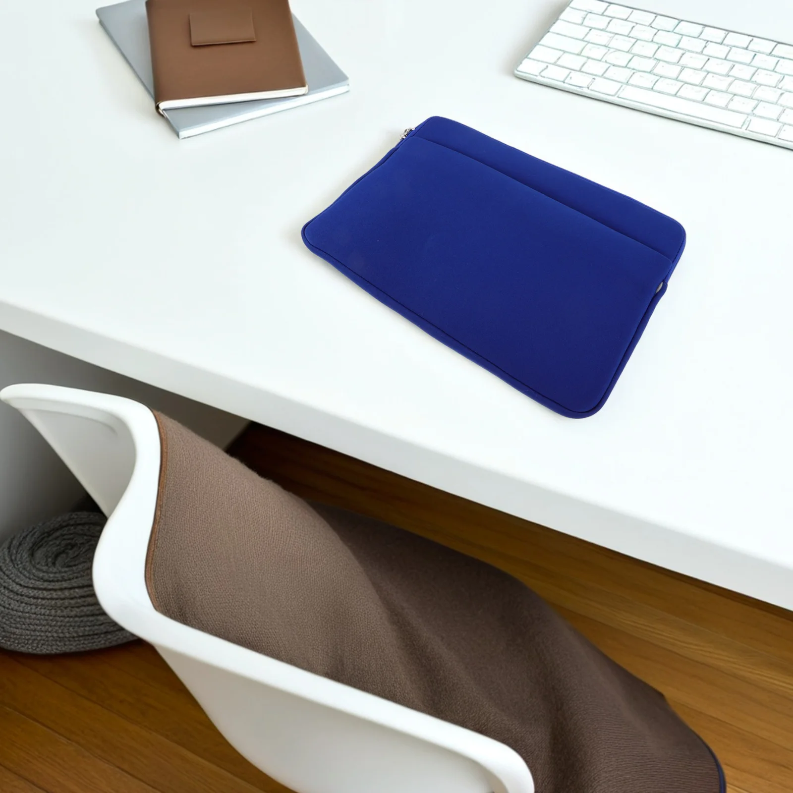 

Durable Laptop Bag for Men Shockproof Anti-Scratch Protective Padded Sleeve Laptop Carrier Lightweight Work Bag