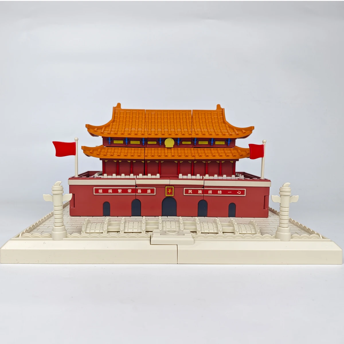 [สต็อก] Lijiang ปักกิ่ง Tiananmen Square Building Transformation รุ่น: 49 จีน Chic หุ่นยนต์ Action Figures ของเล่นของขวัญ