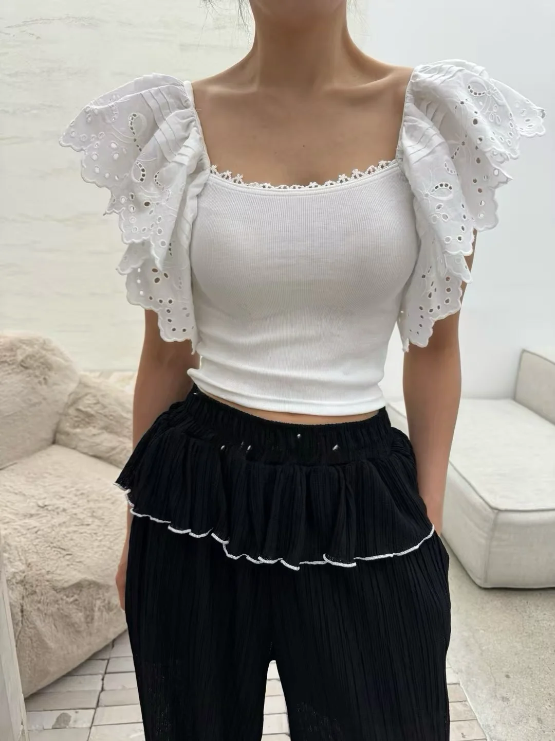 

Slim Fit Lace Patchwork Fly Sleeve T-Shirt Women's Summer Fashion Shirt Korean Style Short Sleeve Square Collar Top