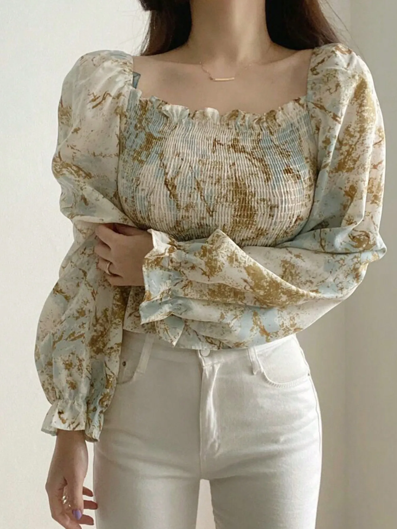 

Korean Chic Spring French Sweet Pleated Design Niche Long-Sleeved Collarbone Square Collar Top Floral Women