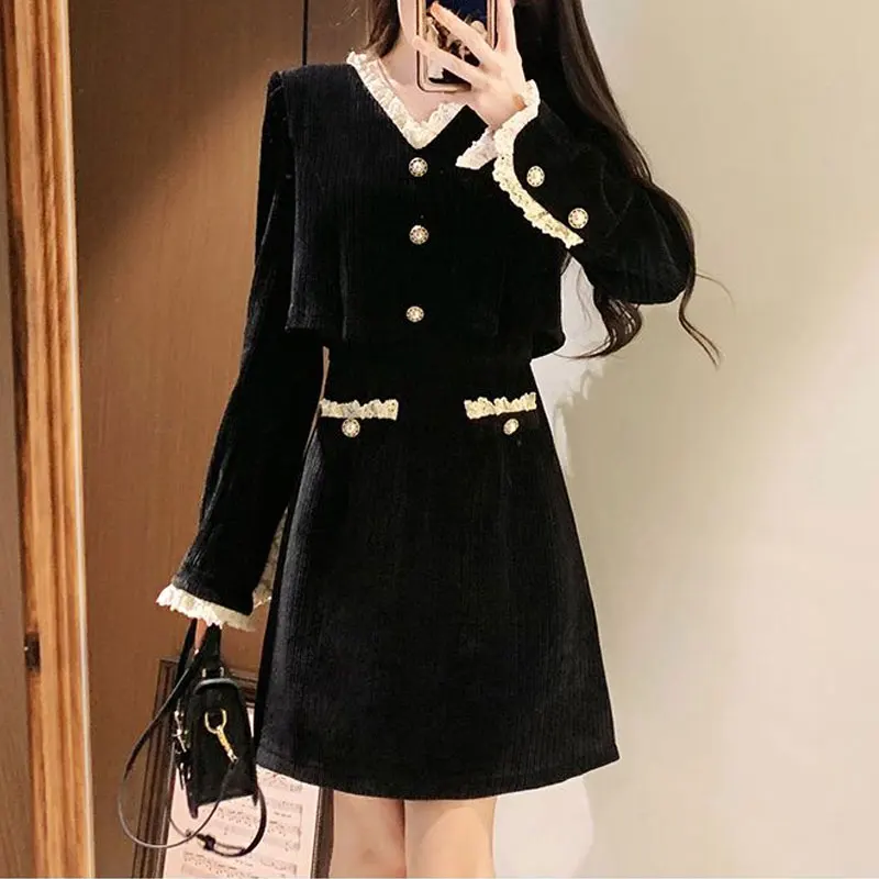 French Style V-Neck Mini Dress Female Clothing Fashion Lace Spliced 2024 Spring Autumn Solid Color Vintage Button A-Line Dresses