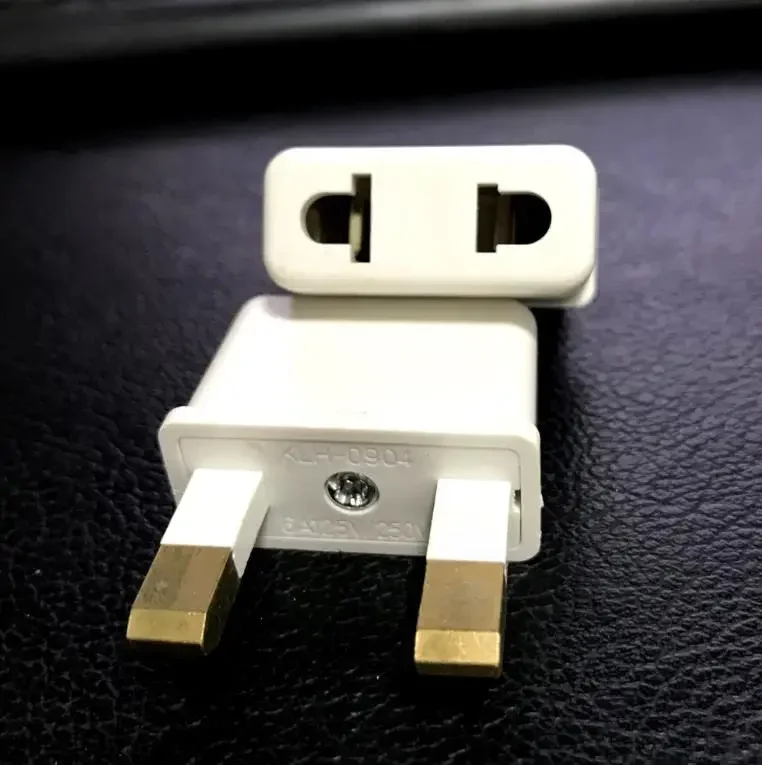 Adattatore per spina essenziale per viaggiatori Opzioni spina UE/AU Leggero portatile con valutazione 110 250 V Conversione di potenza realizzata facile