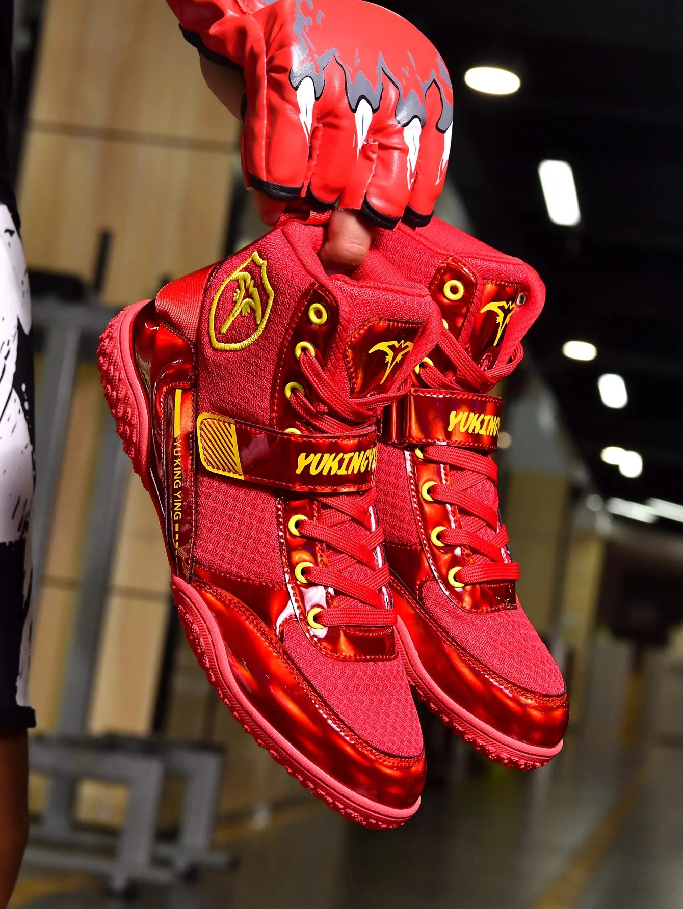 

Top-Selling 2025 Unisex Winter Wrestling Shoes High-Quality Breathable Boxing Sneakers Training Shoes Exceptional Quality