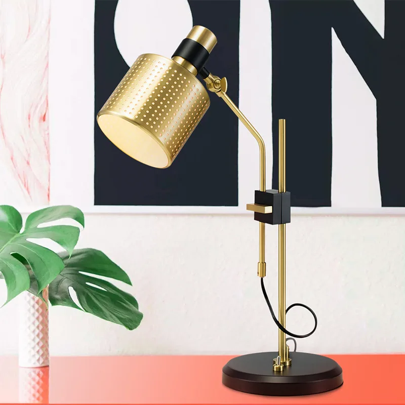 Postmodern Metallic Style Designer Creative Table Lamp American Living Room Bedroom Bedside Study Show Home Unique Lighting