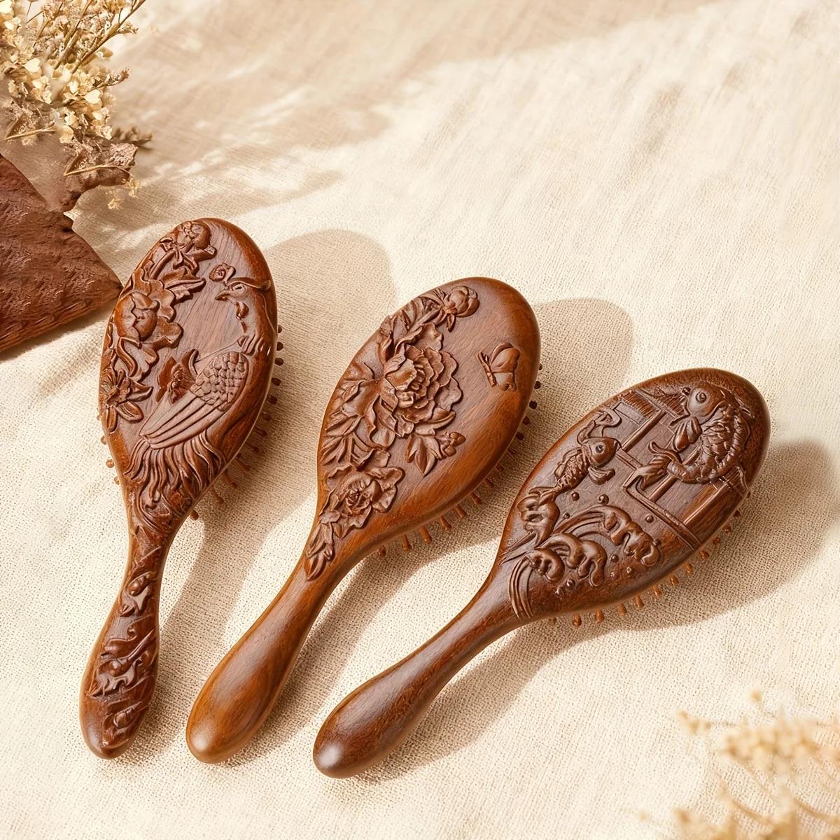 Roter Sandelholz-Luftkissenkamm mit Gravur, Holz-Kopfhautmassagebürste, antistatischer Entwirrungskamm, Geschenk, Haarstyling-Zubehör – Detail 3