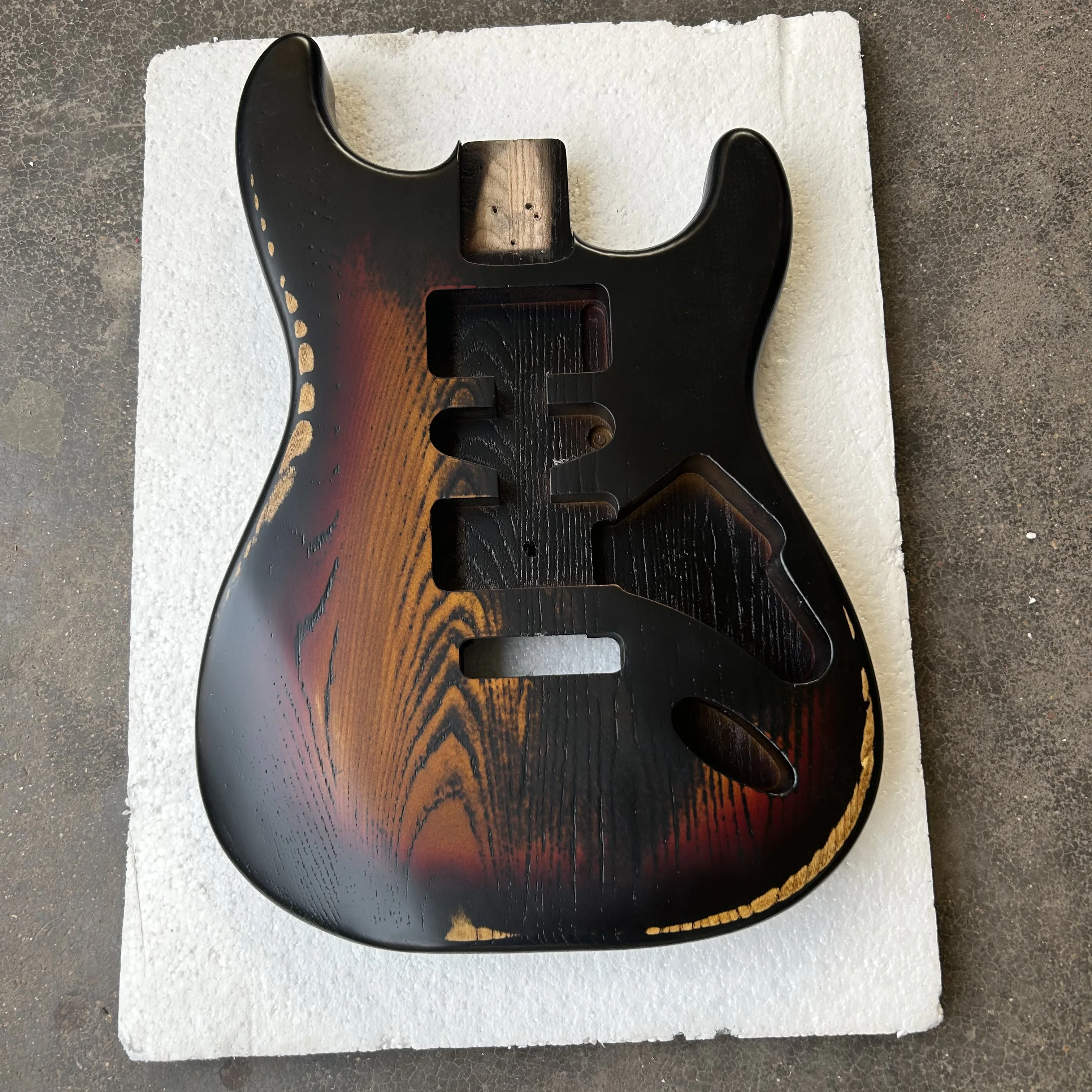 

Новый корпус гитары DIY Heritage, набор Black Sunset, ASH Wood, оптом и в розницу