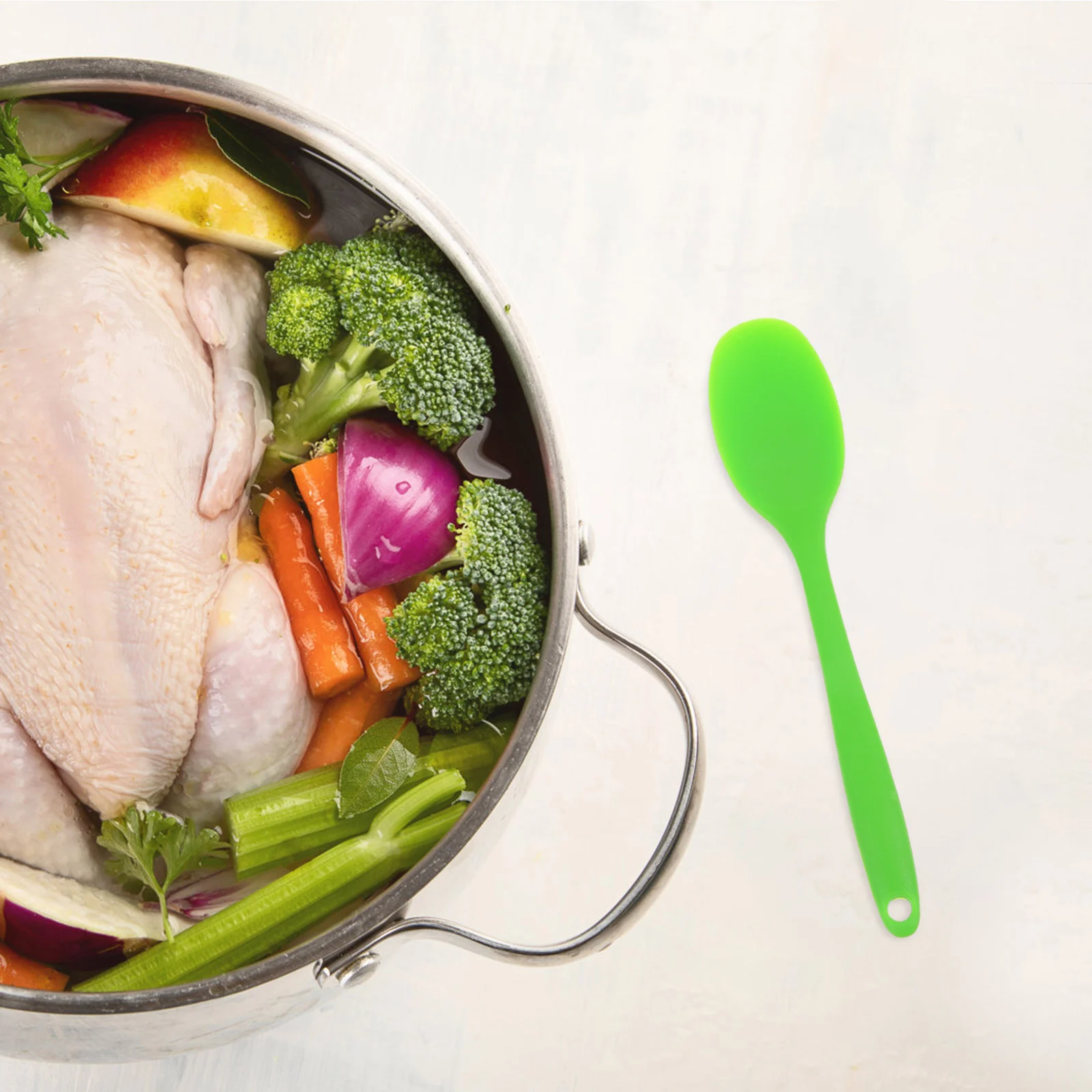 

Silicone Soup Spoon Long Handle Heat Resistant Nonstick Scoop For Noodles Milk Powder Kitchen Tool Green