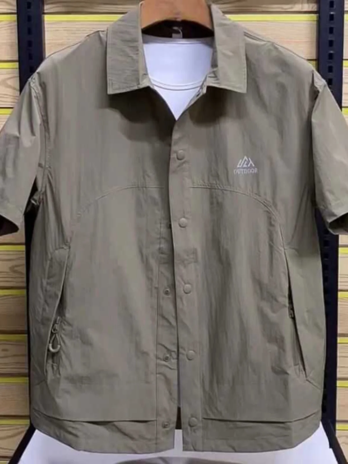 

Рубашка с короткими рукавами в стиле ретро, ​​мужская тонкая повседневная свободная рубашка с воротником, летняя рабочая одежда, модная защита от солнца, прямой крой, базовый стиль